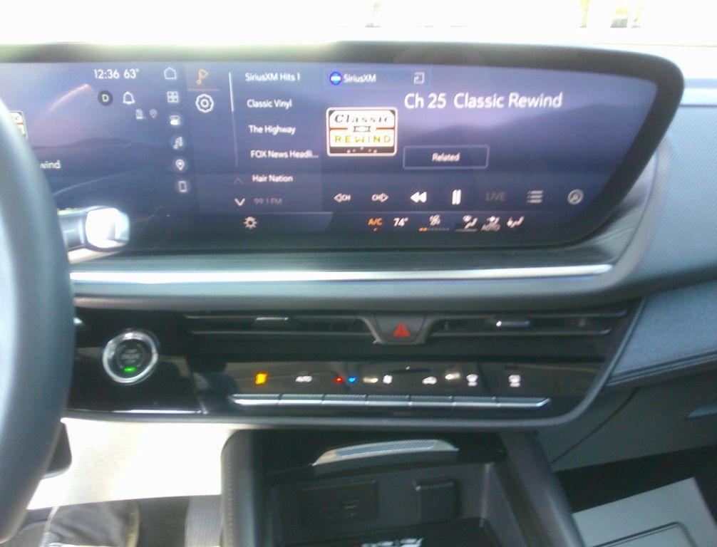 used 2025 Buick Envision car, priced at $31,850