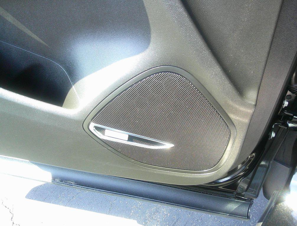 used 2025 Buick Envision car, priced at $31,850