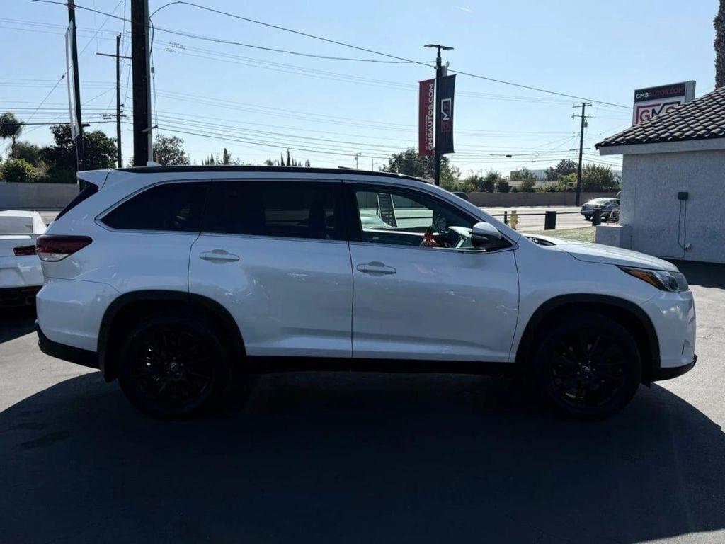 used 2019 Toyota Highlander car, priced at $26,495
