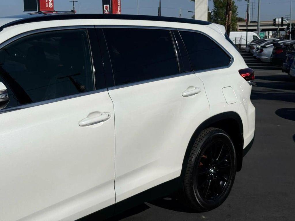 used 2019 Toyota Highlander car, priced at $26,495