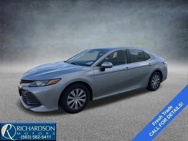 used 2019 Toyota Camry Hybrid car, priced at $20,159