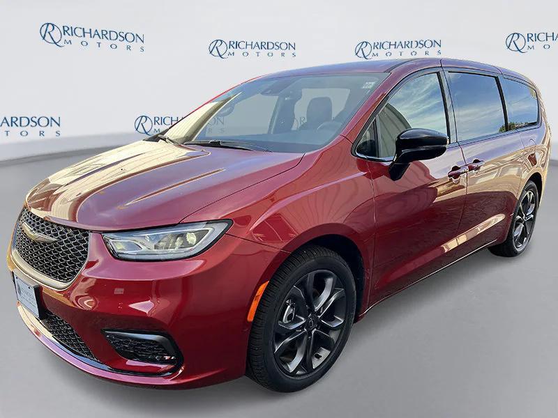new 2026 Chrysler Pacifica car, priced at $42,026
