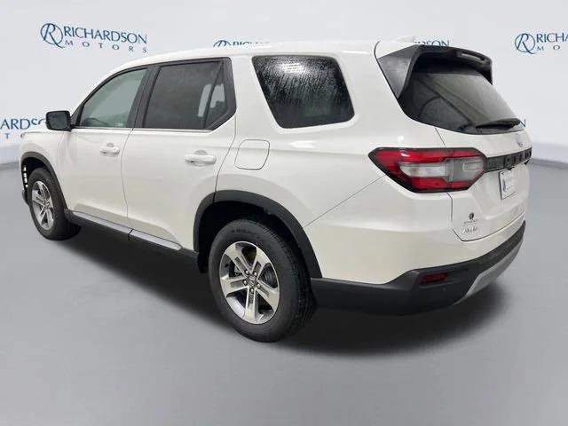new 2025 Honda Pilot car, priced at $46,292