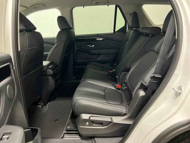 new 2025 Honda Pilot car, priced at $46,292