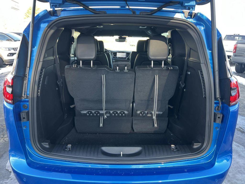 new 2026 Chrysler Pacifica car, priced at $44,622