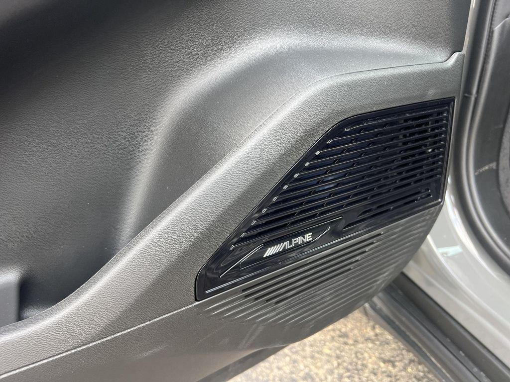 new 2026 Jeep Cherokee car, priced at $40,429