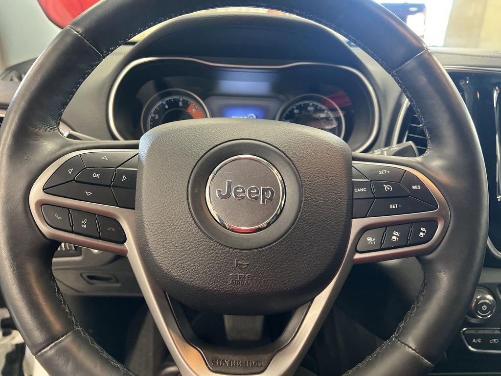 used 2019 Jeep Cherokee car, priced at $16,225