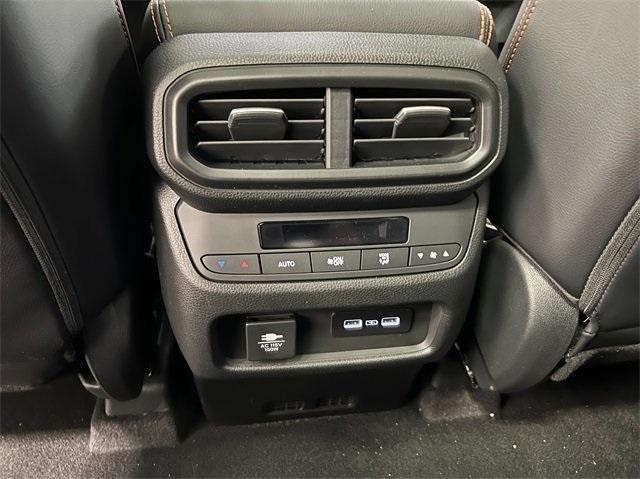 new 2025 Honda Pilot car, priced at $48,722