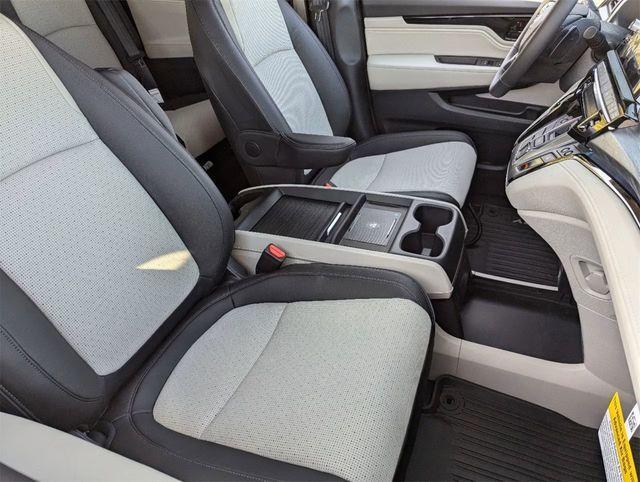 new 2026 Honda Odyssey car, priced at $52,211