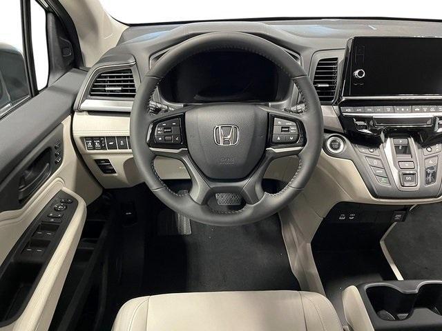 new 2026 Honda Odyssey car, priced at $42,038