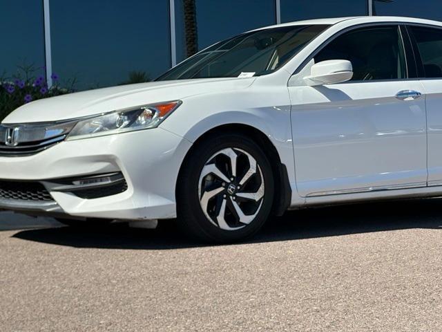 2016 White Orchid Pearl Honda Accord