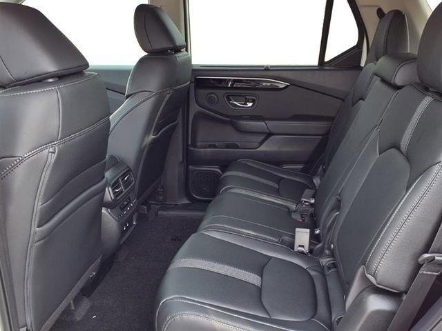 new 2026 Honda Pilot car, priced at $46,065