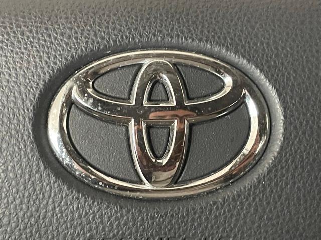used 2021 Toyota Highlander Hybrid car, priced at $31,991