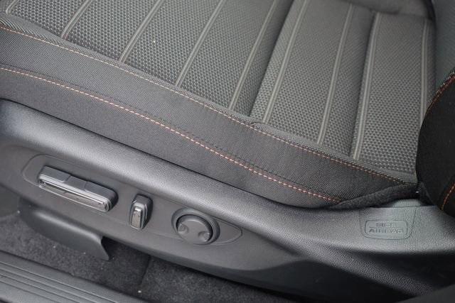 new 2026 Honda CR-V Hybrid car, priced at $38,600