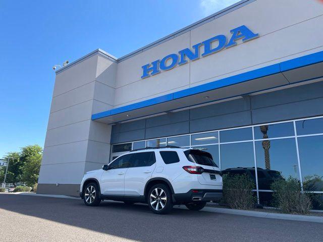 used 2025 Honda Pilot car, priced at $43,720
