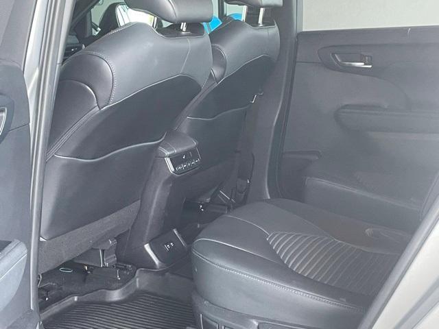 used 2021 Toyota Highlander car, priced at $29,339