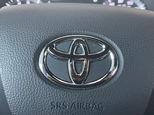 used 2021 Toyota Highlander car, priced at $29,339