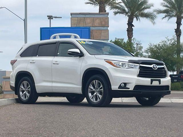 used 2016 Toyota Highlander car, priced at $25,543