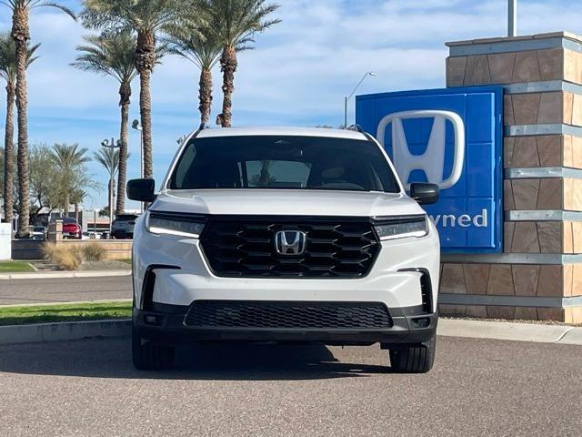 used 2025 Honda Pilot car, priced at $35,987