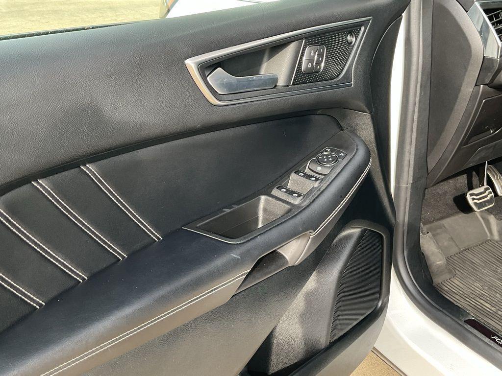 used 2022 Ford Edge car, priced at $32,950