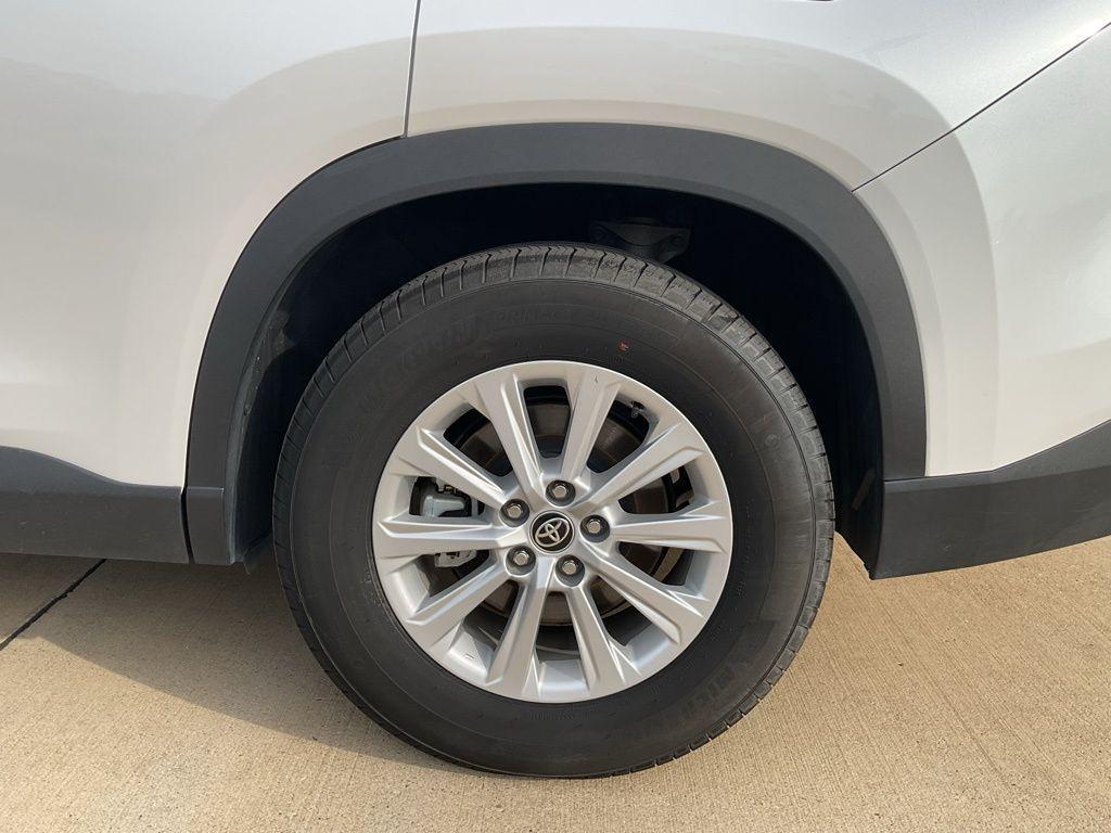 used 2025 Toyota Grand Highlander car, priced at $45,866