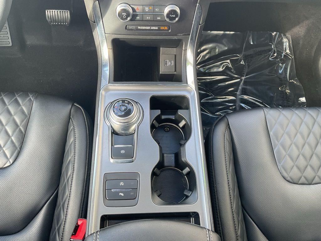 used 2024 Ford Edge car, priced at $35,950