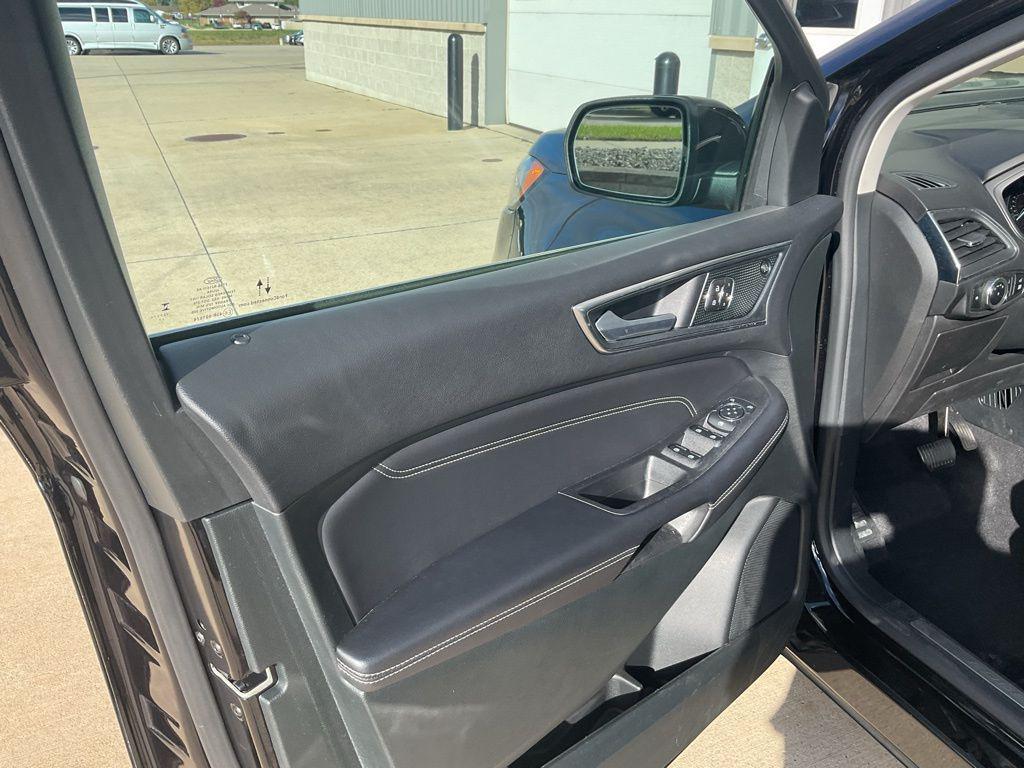 used 2024 Ford Edge car, priced at $35,950