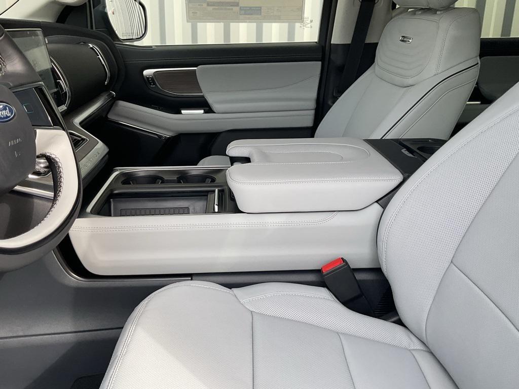 new 2025 Ford Expedition Max car, priced at $88,950