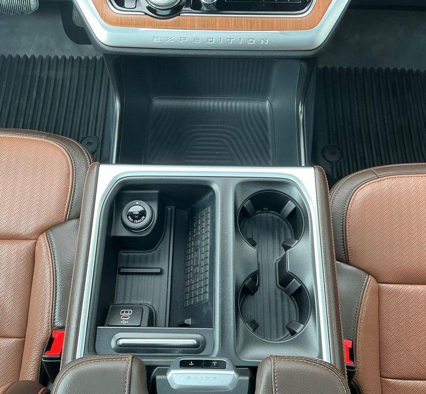 used 2025 Ford Expedition Max car, priced at $83,950