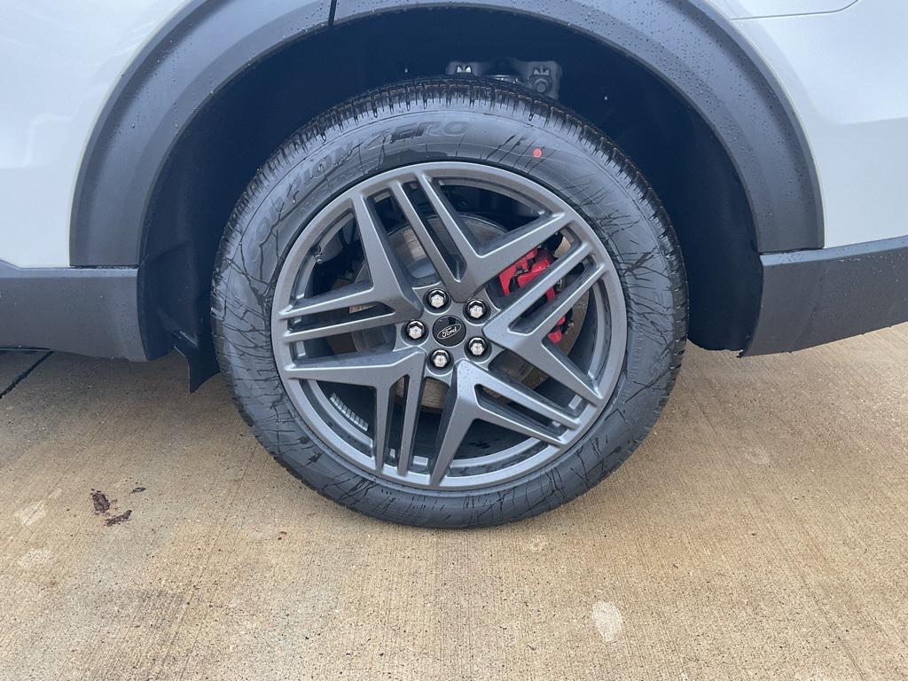 new 2026 Ford Explorer car, priced at $66,334