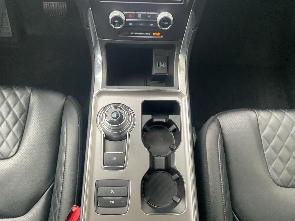 used 2024 Ford Edge car, priced at $33,999