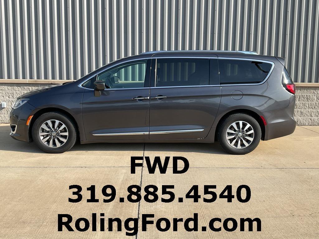 used 2020 Chrysler Pacifica car, priced at $20,896