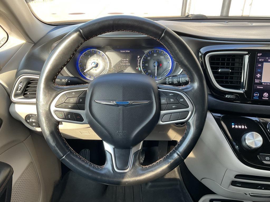 used 2020 Chrysler Pacifica car, priced at $20,896