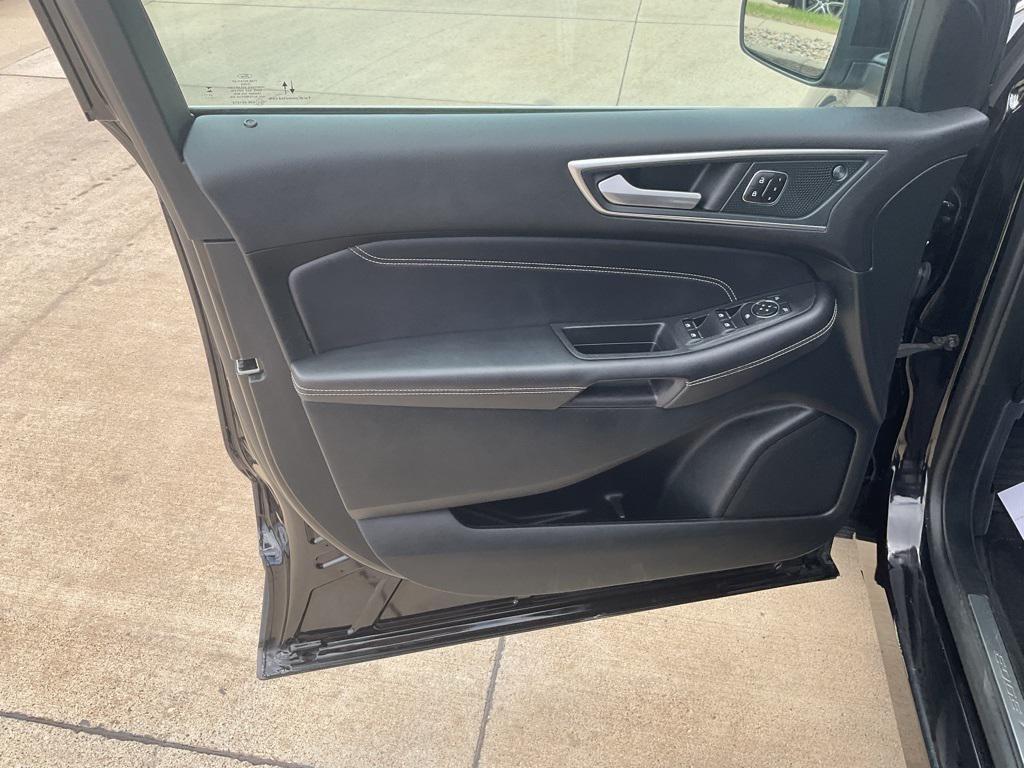 used 2024 Ford Edge car, priced at $32,599