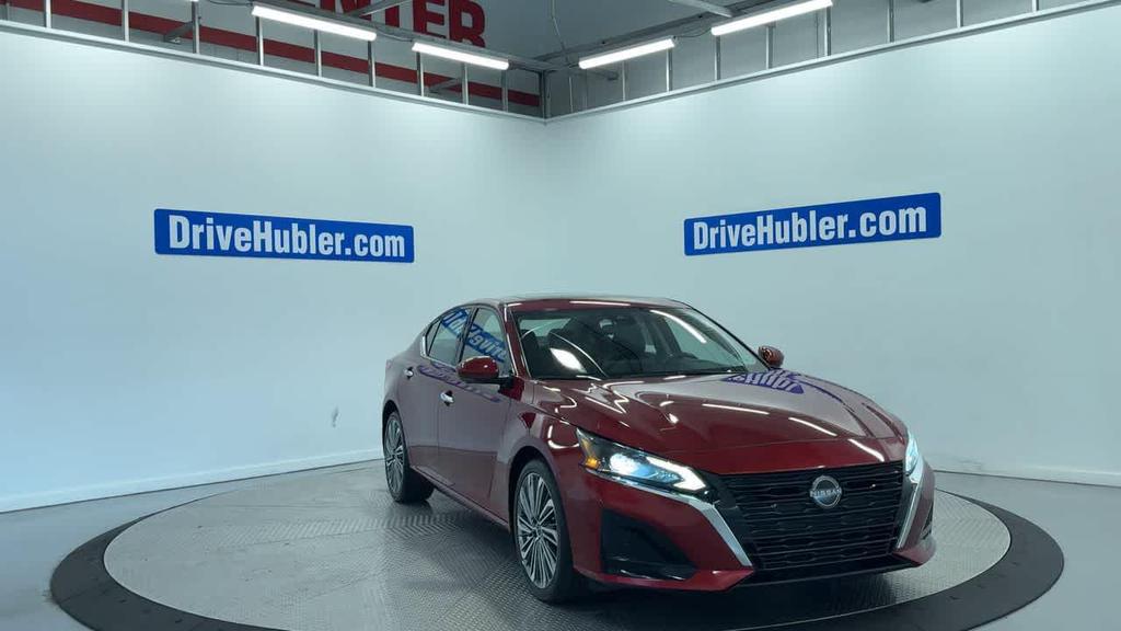 used 2023 Nissan Altima car, priced at $27,999