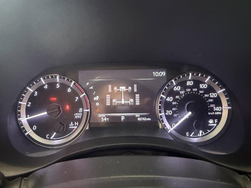 used 2023 Toyota Highlander car, priced at $34,995