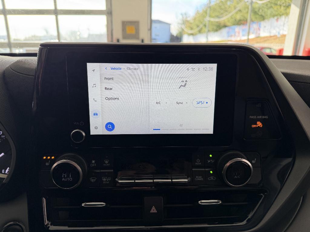 used 2023 Toyota Highlander car, priced at $33,995