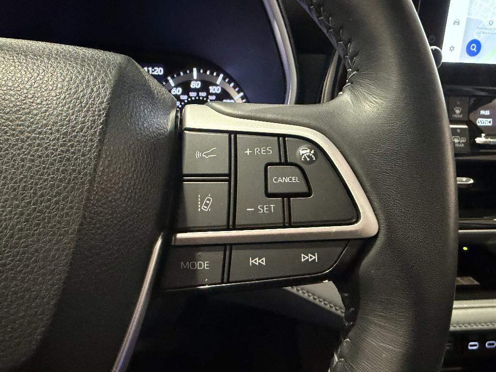 used 2023 Toyota Highlander car, priced at $36,995