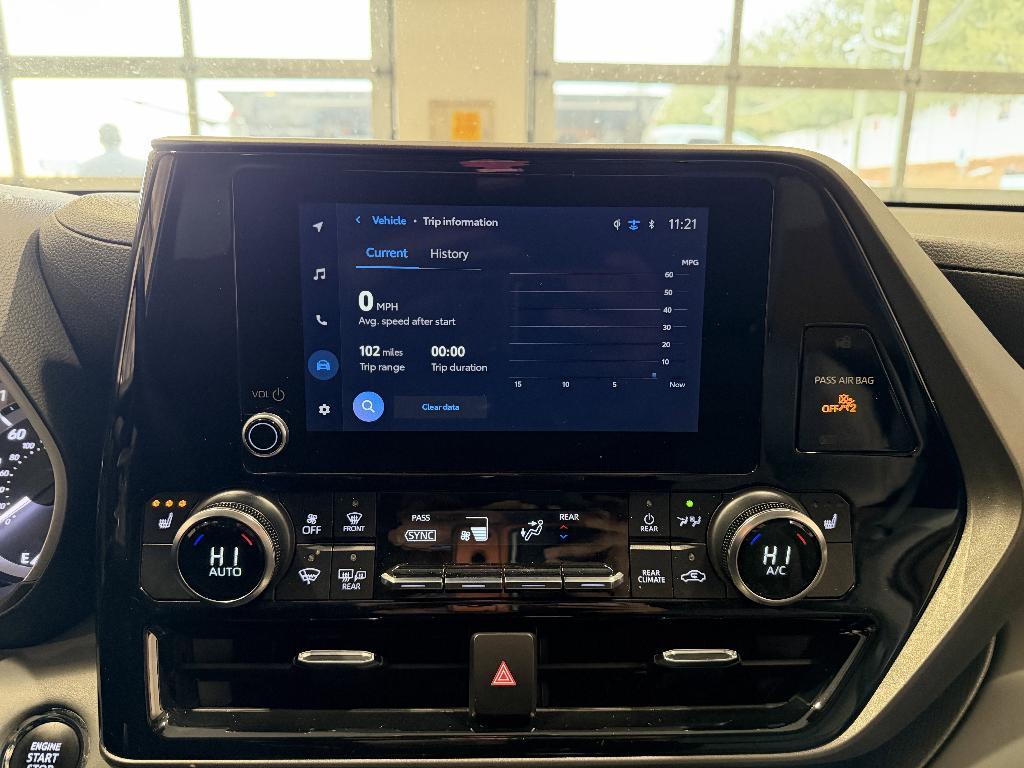 used 2023 Toyota Highlander car, priced at $36,995