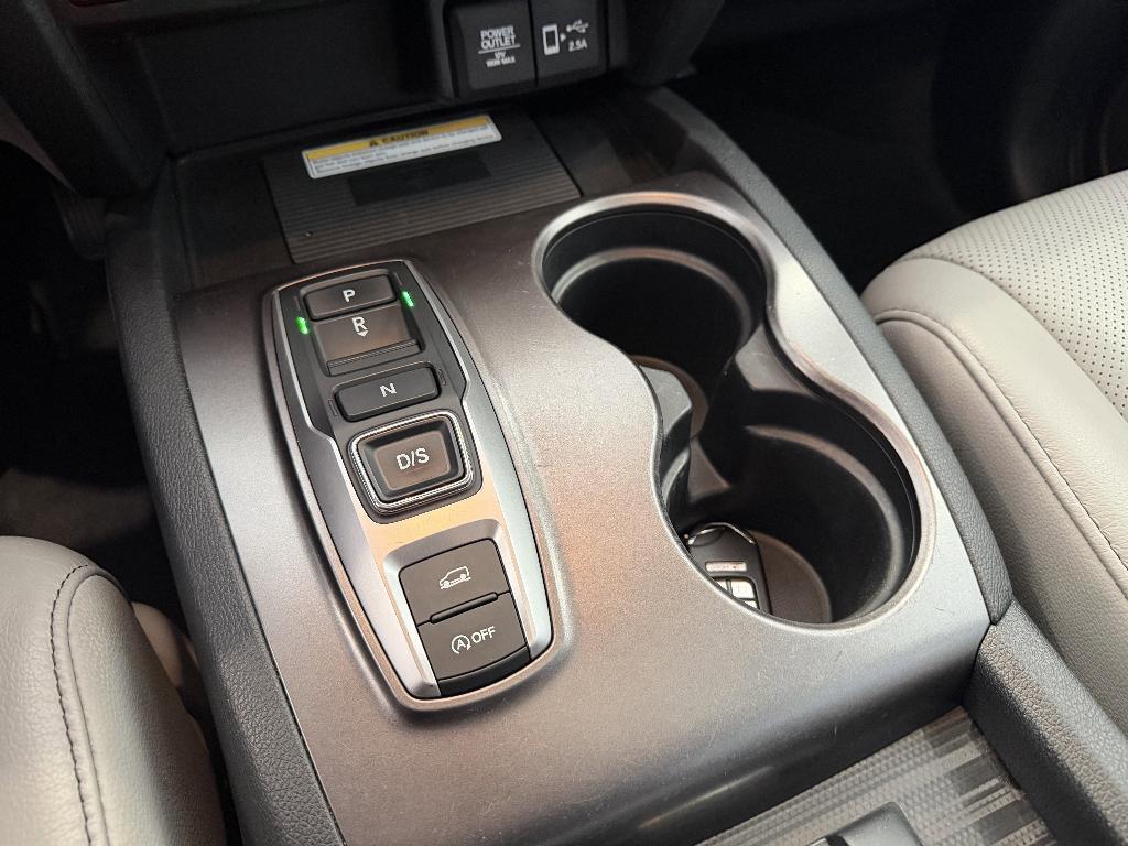 used 2022 Honda Passport car, priced at $28,995