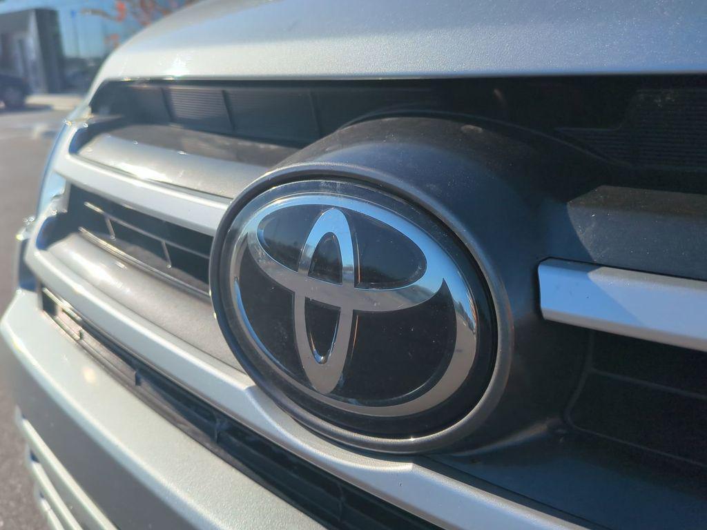 used 2017 Toyota Highlander car, priced at $19,172