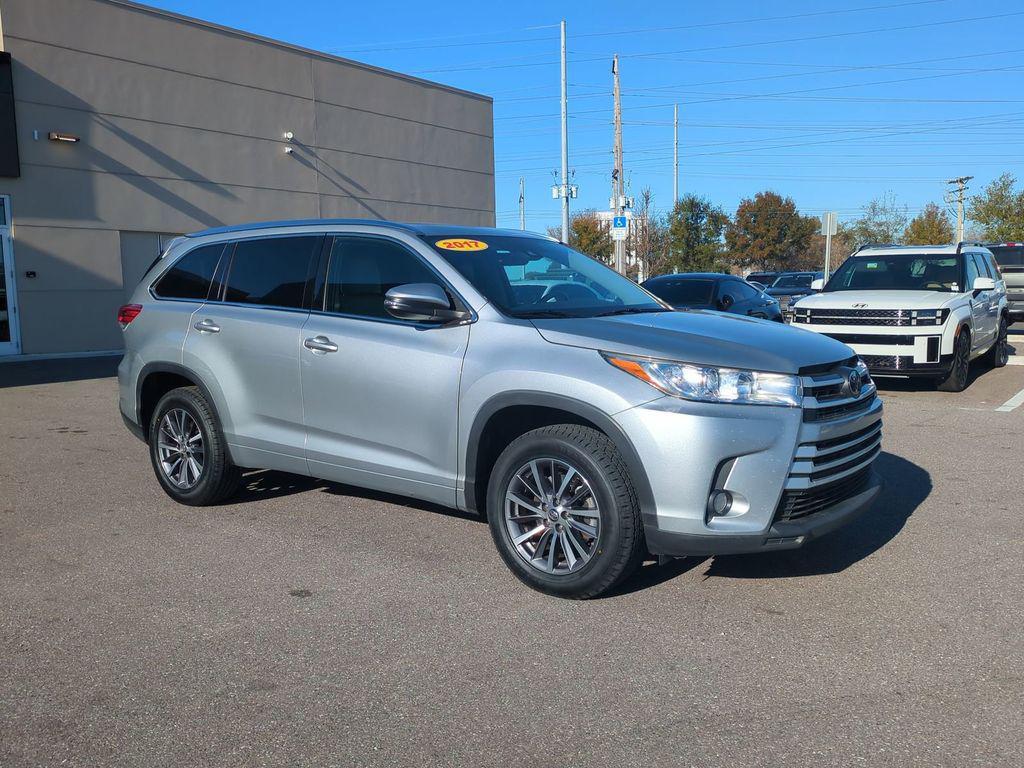 used 2017 Toyota Highlander car, priced at $19,172
