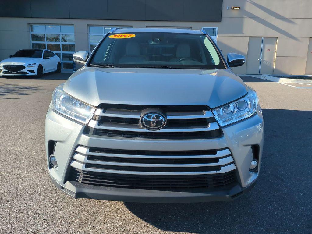 used 2017 Toyota Highlander car, priced at $19,172