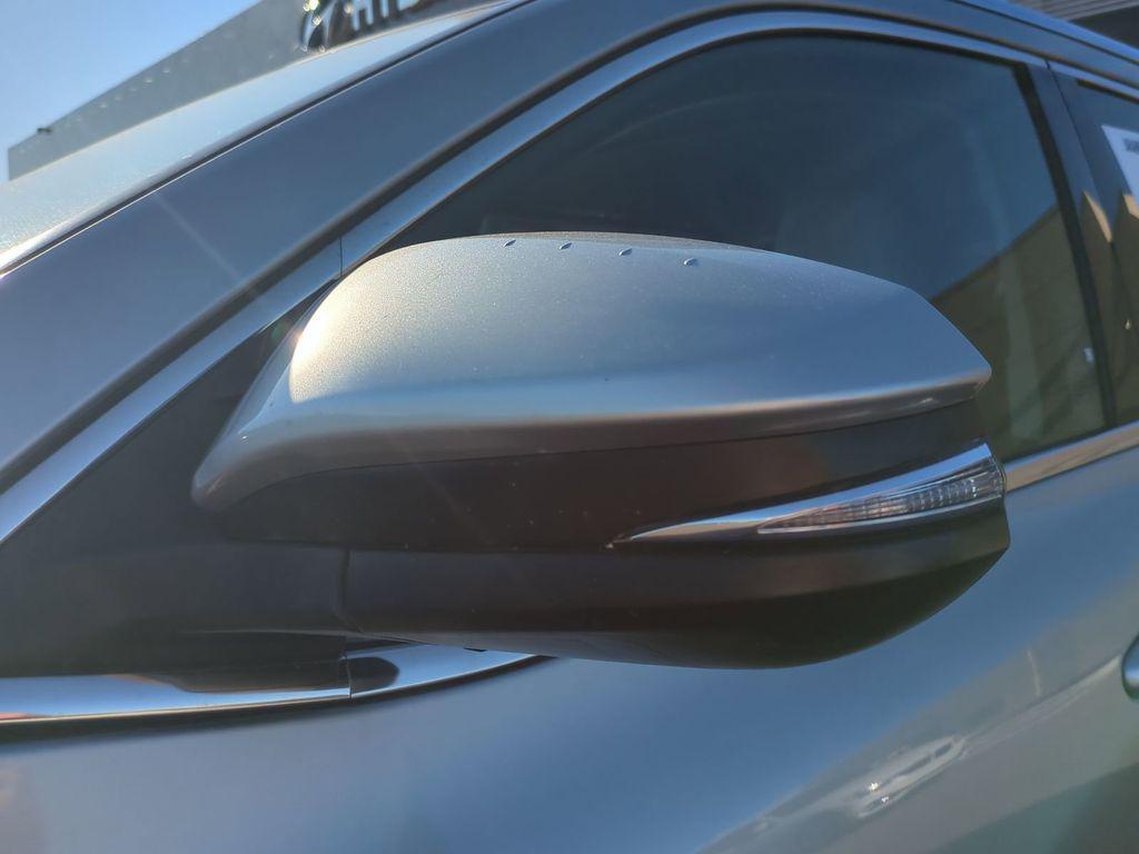 used 2017 Toyota Highlander car, priced at $19,172