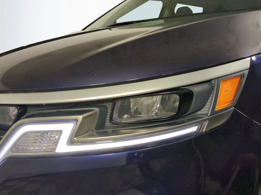 used 2024 Kia Carnival car, priced at $23,385