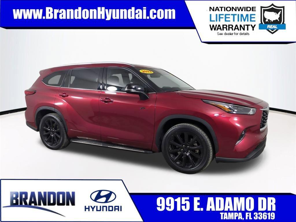 used 2022 Toyota Highlander car, priced at $26,949