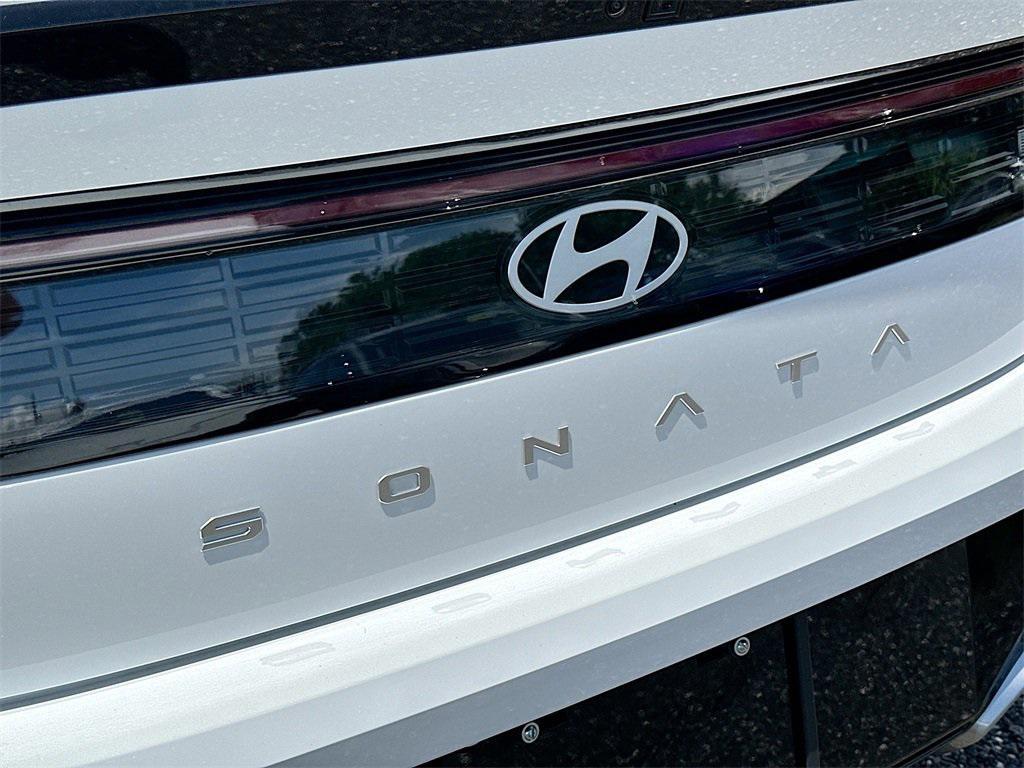 new 2025 Hyundai Sonata Hybrid car, priced at $28,517