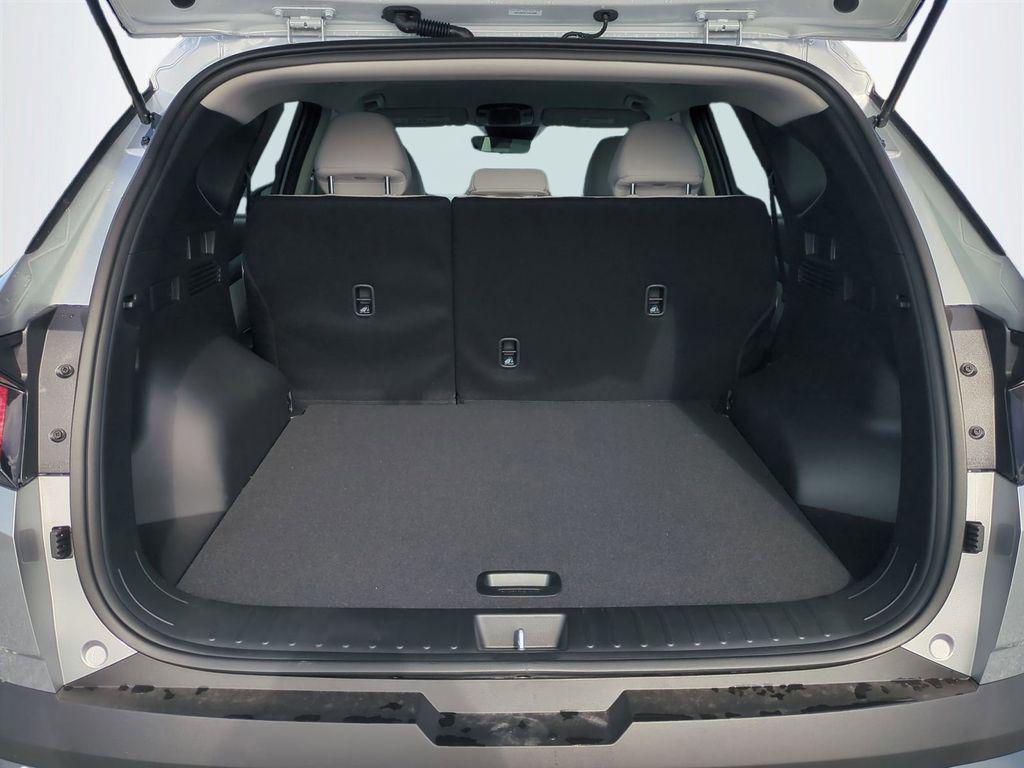 new 2026 Hyundai TUCSON Hybrid car, priced at $30,313