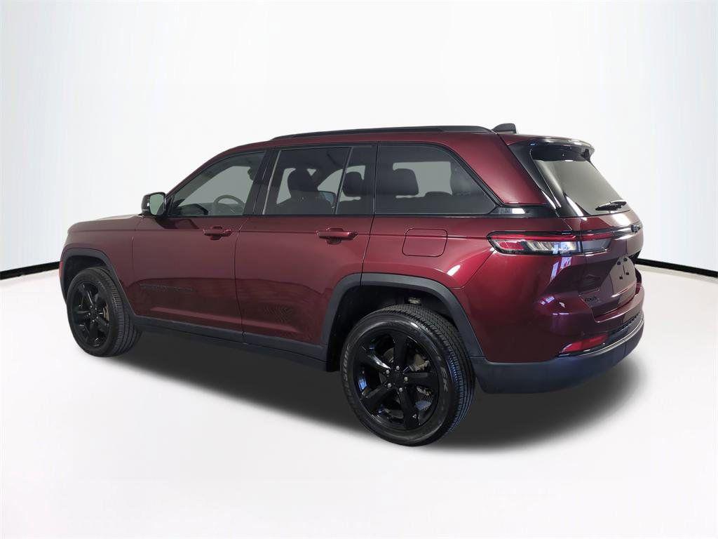 used 2024 Jeep Grand Cherokee car, priced at $30,520