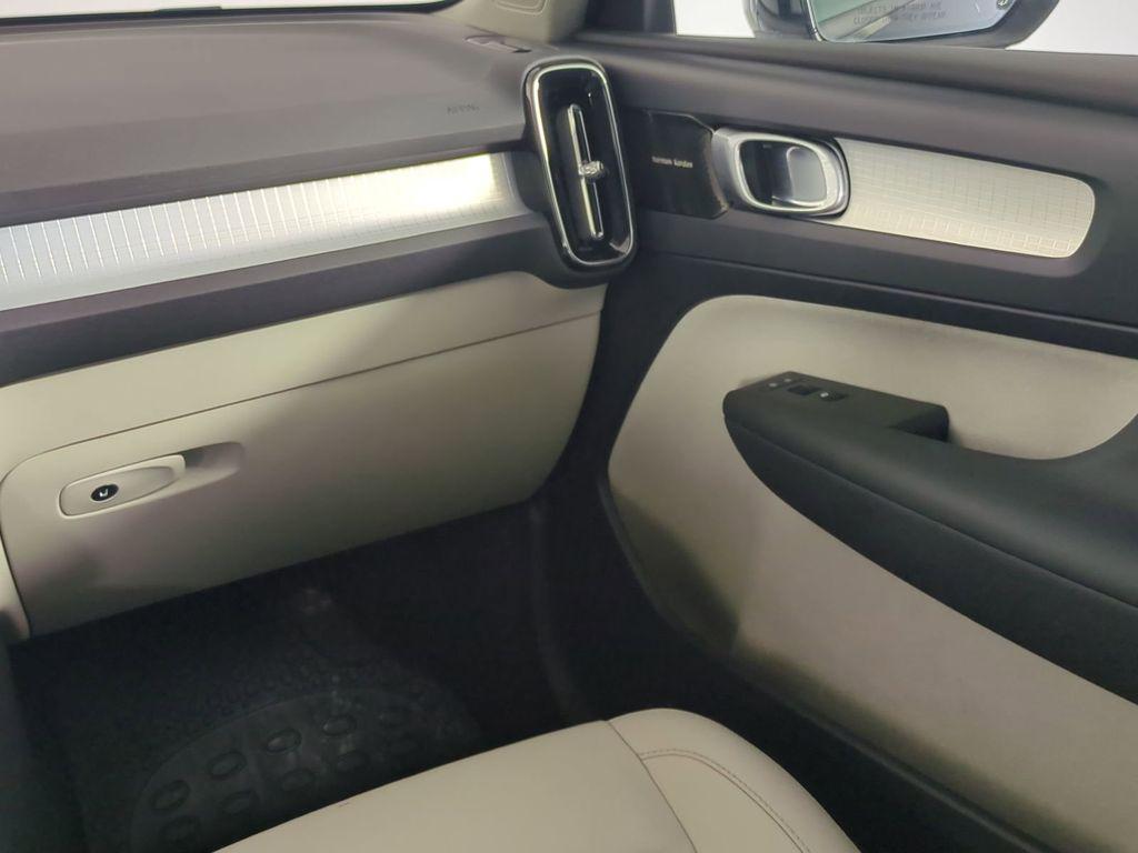 used 2019 Volvo XC40 car, priced at $16,931